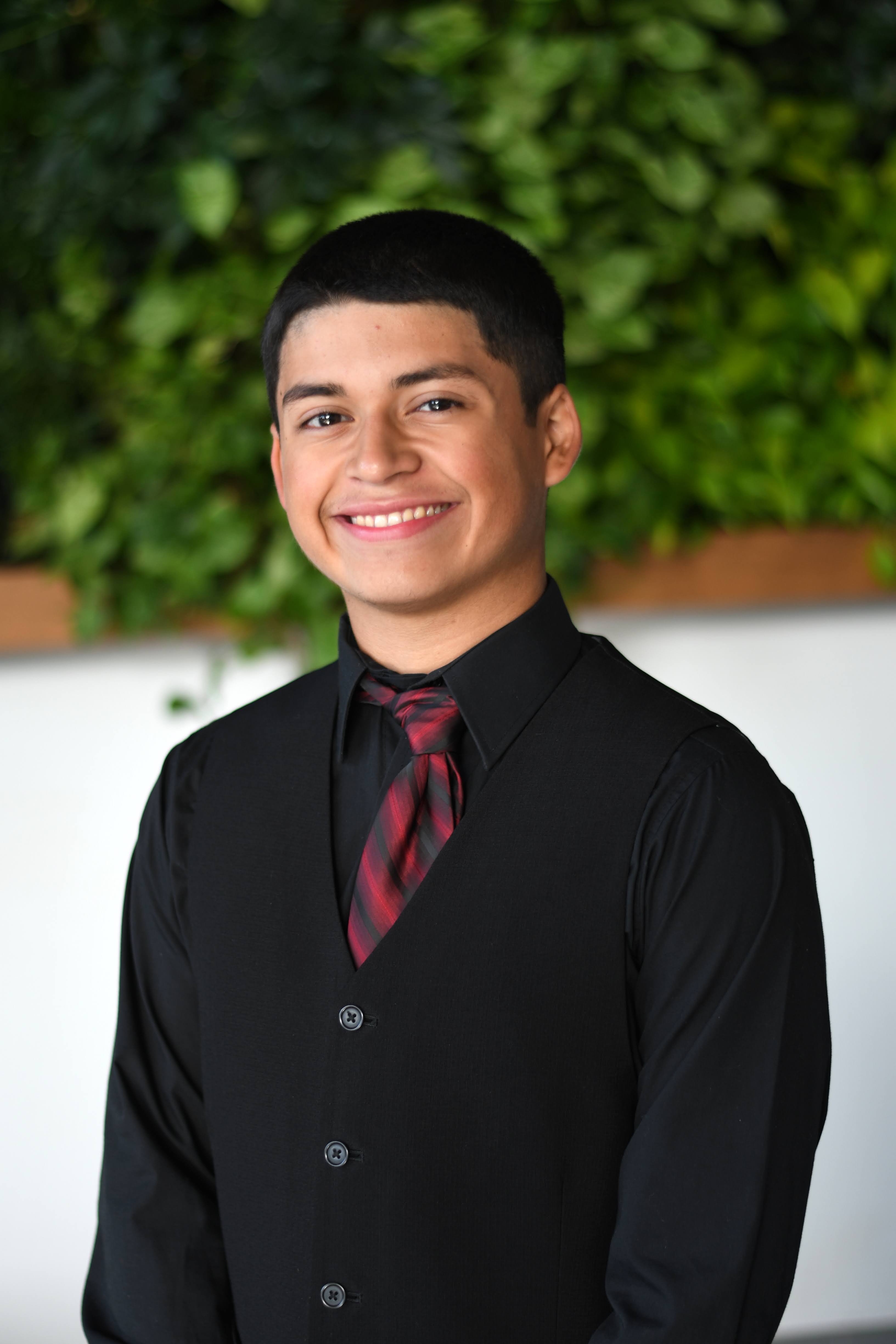 Headshot of Marlon